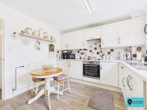 Kitchen/Breakfast Room- click for photo gallery